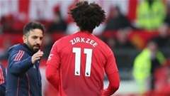 MU nên sớm ‘cởi trói’ cho Joshua Zirkzee